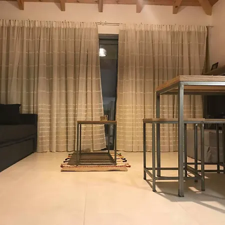 Eleni's House Hébergement de vacances *